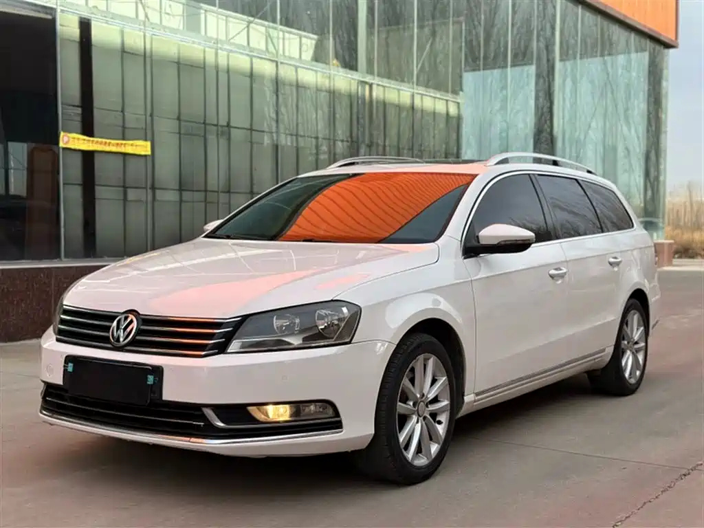 VOLKSWAGEN MAGOTAN IMPORT 2012