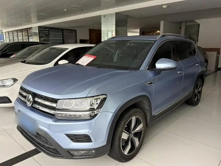 VOLKSWAGEN THARU 2020