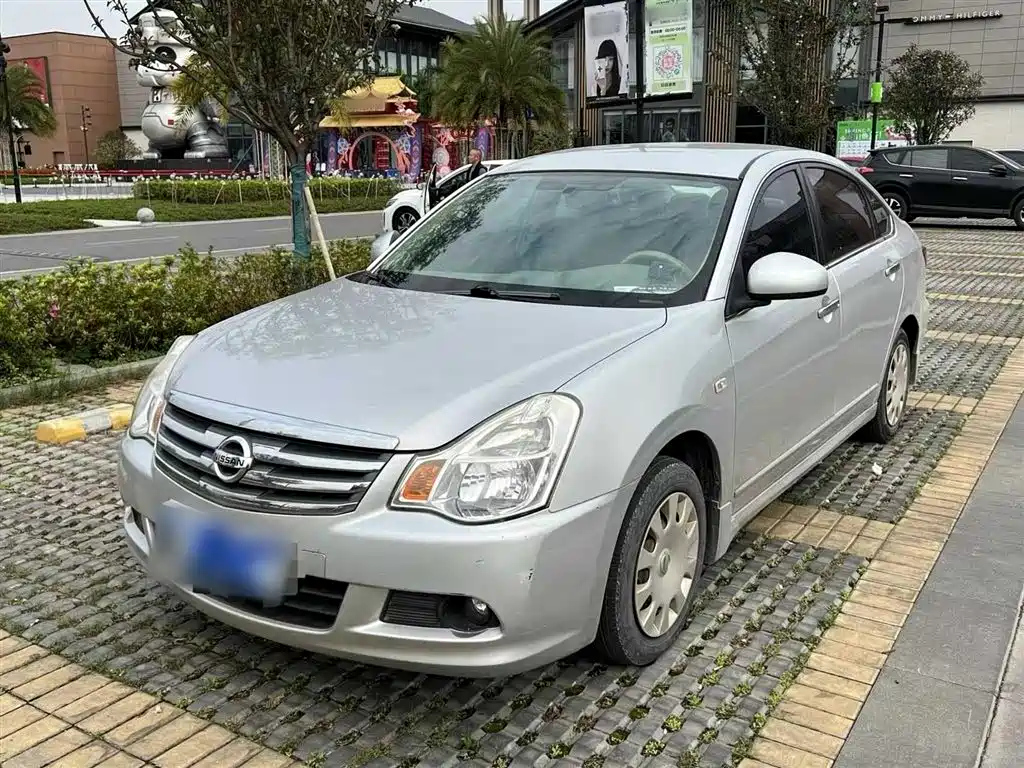 NISSAN SYLPHY 2012