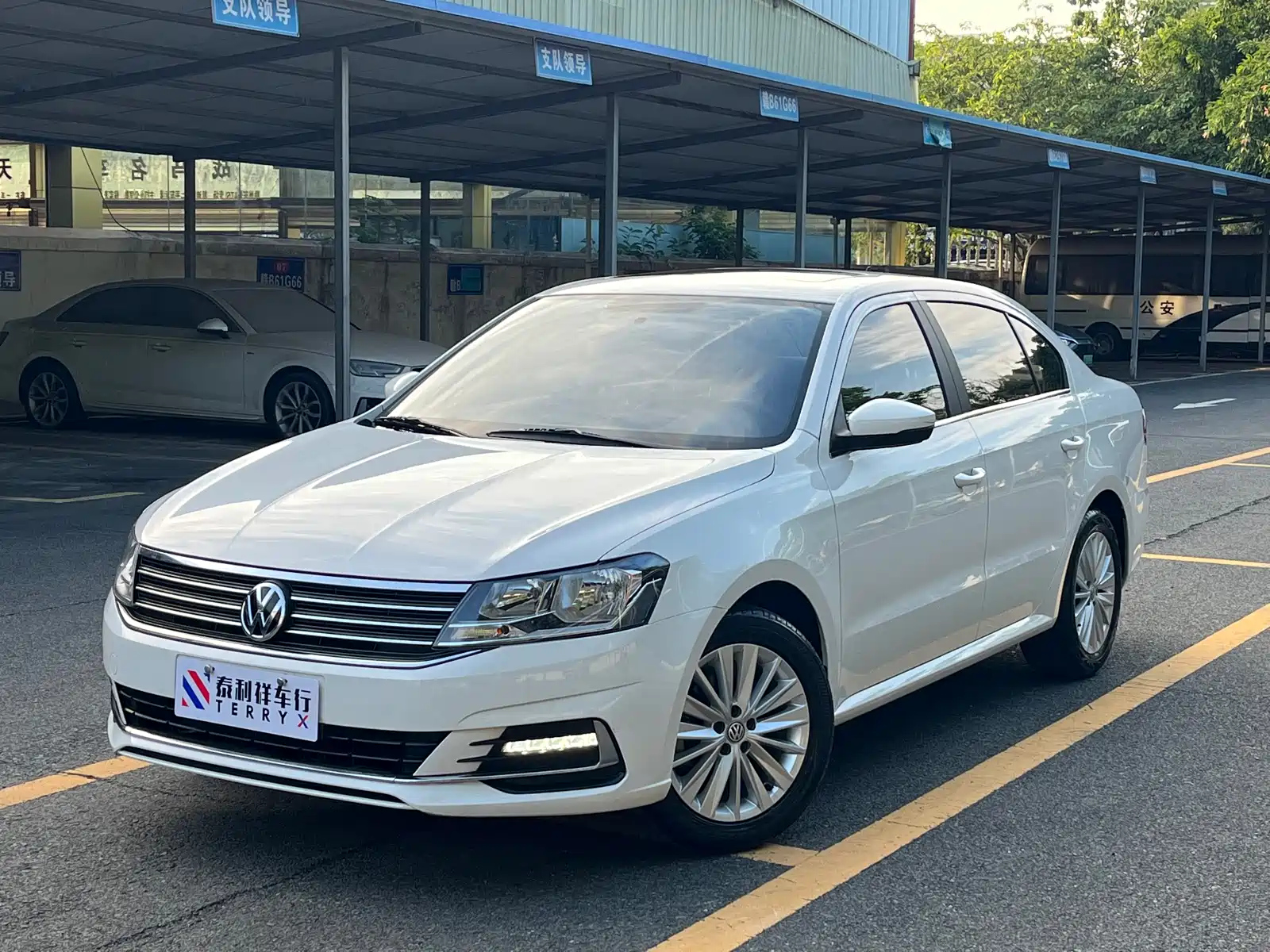 VOLKSWAGEN LAVIDA 2019