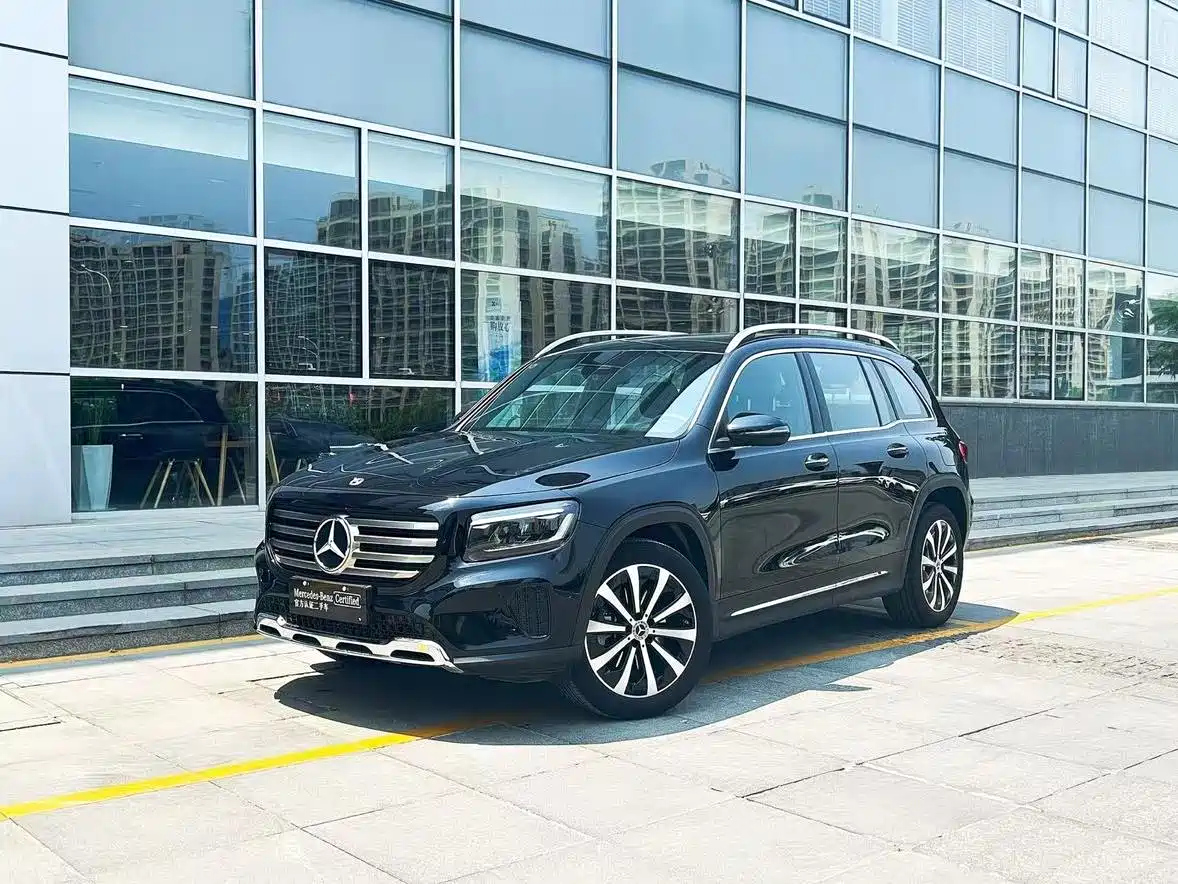MERCEDES BENZ GLB 2024