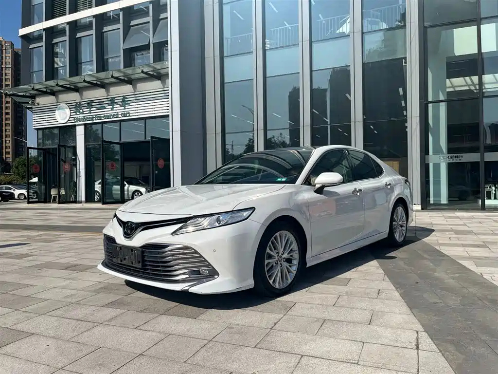 TOYOTA CAMRY 2018