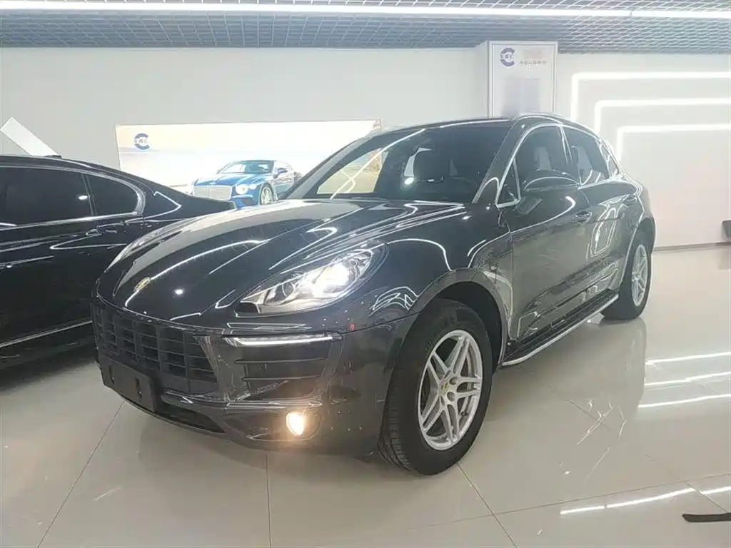 PORSCHE MACAN 2017