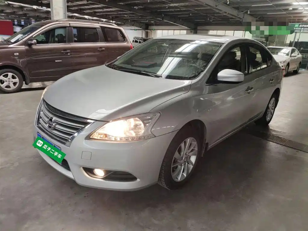 NISSAN SYLPHY 2012