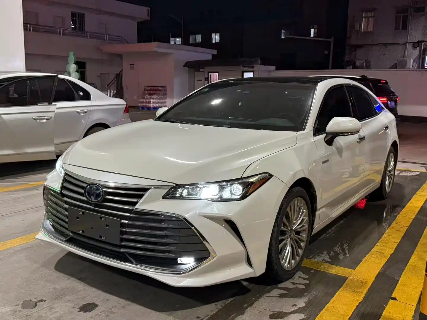 TOYOTA AVALON 2019