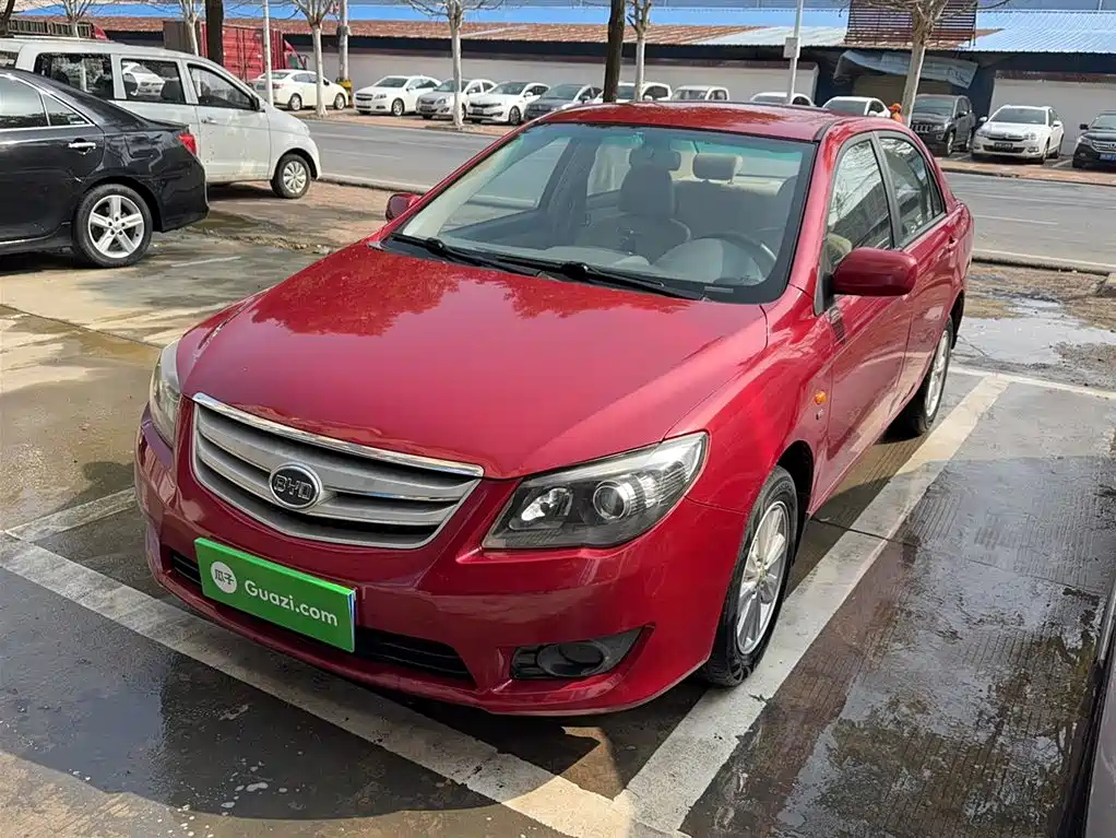 BYD L3 2013