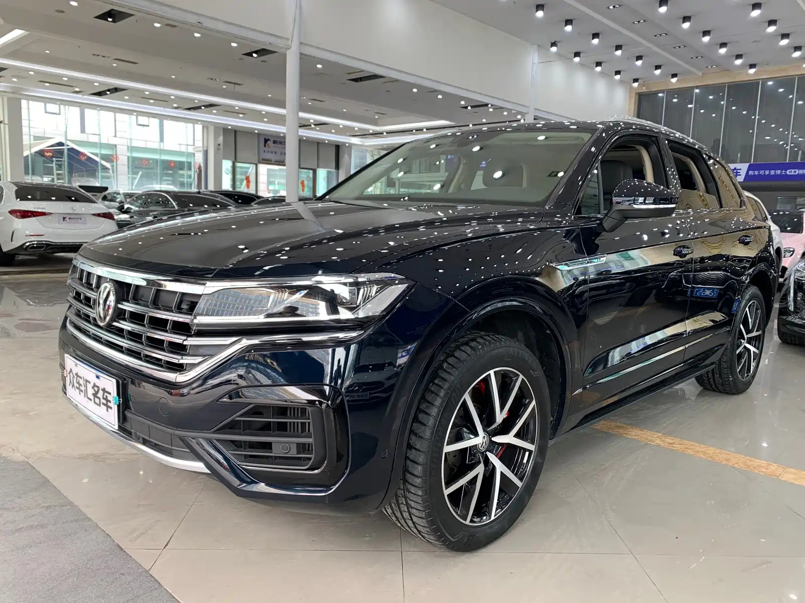VOLKSWAGEN TOUAREG 2019