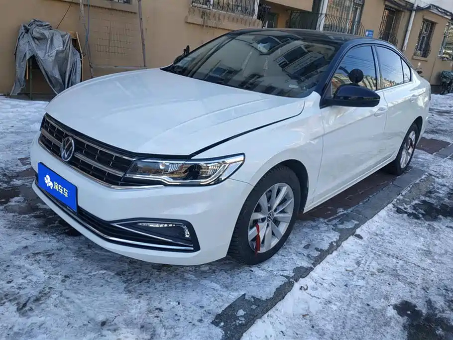 VOLKSWAGEN BORA 2021