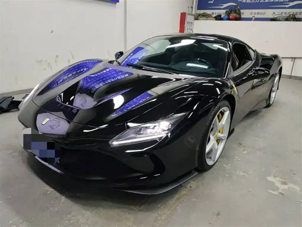 FERRARI F8 2019
