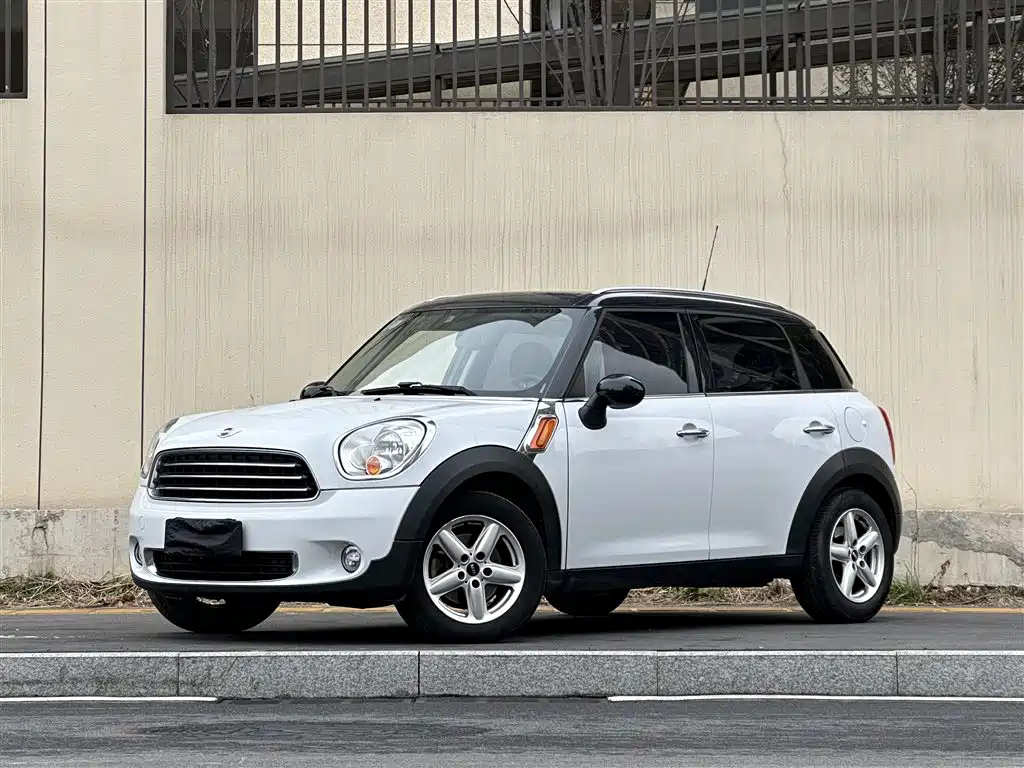 MINI COUNTRYMAN 2011