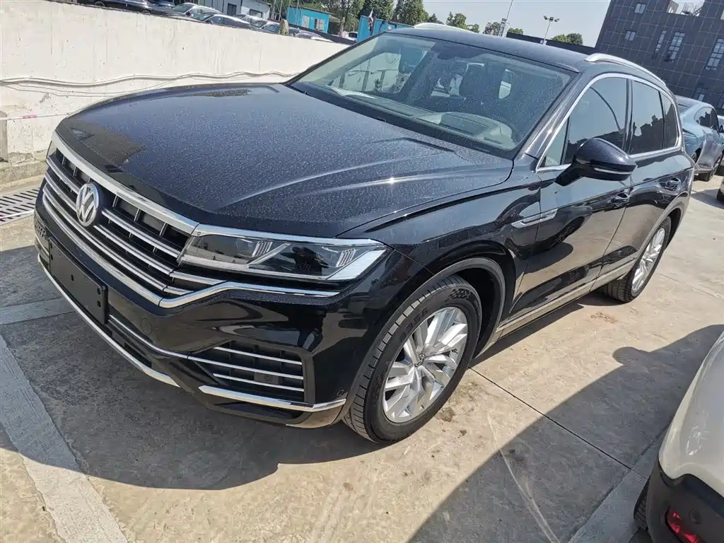 VOLKSWAGEN TOUAREG 2019