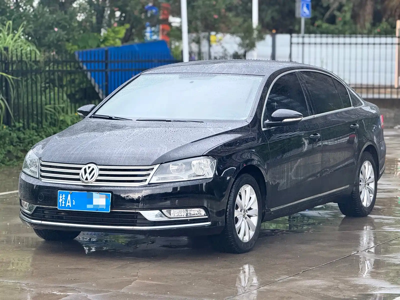 VOLKSWAGEN MAGOTAN 2012