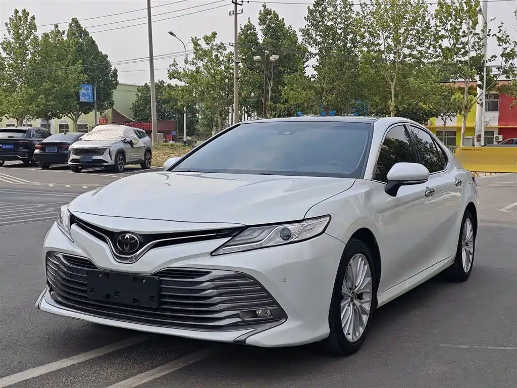 TOYOTA CAMRY 2018