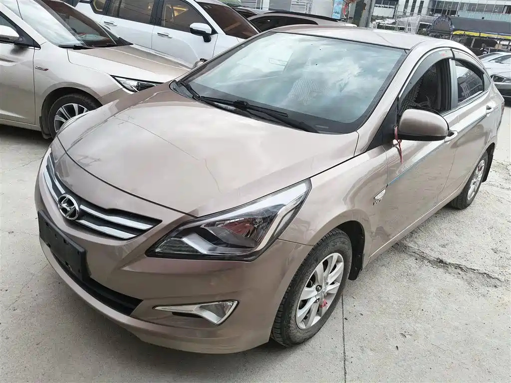 HYUNDAI RENA 2014