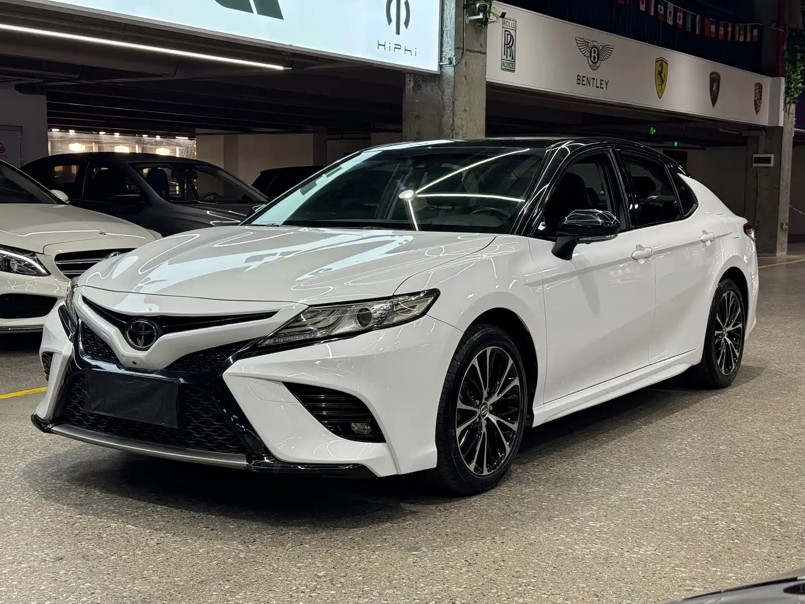 TOYOTA CAMRY 2018