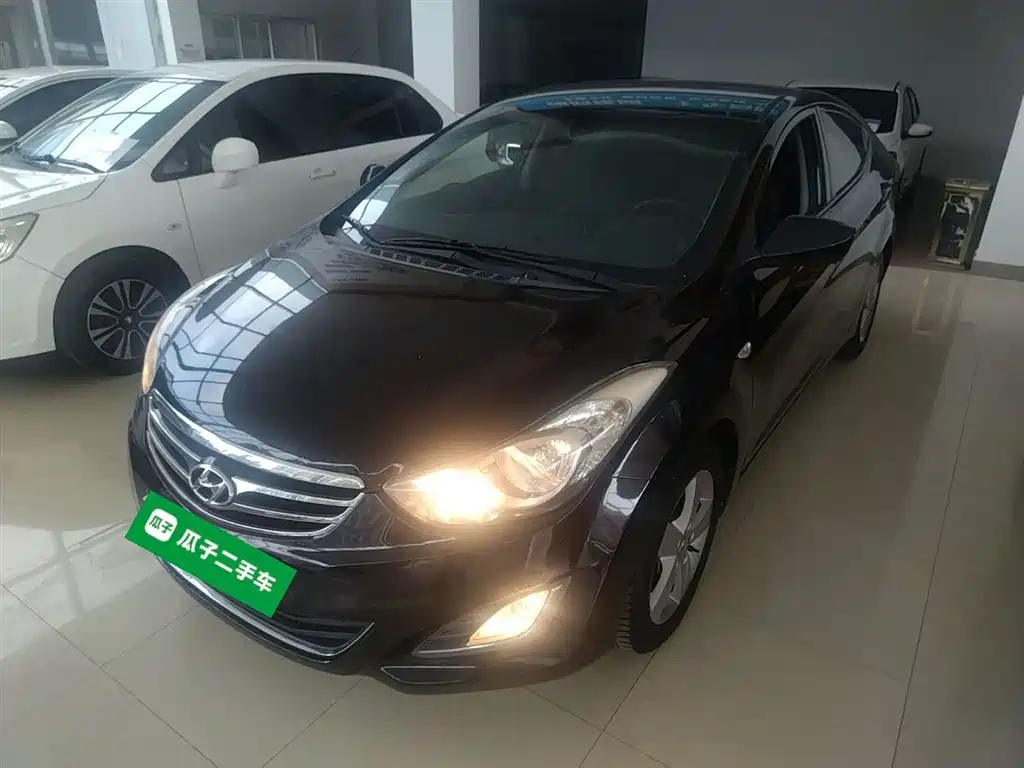 HYUNDAI ELANTRA 2012