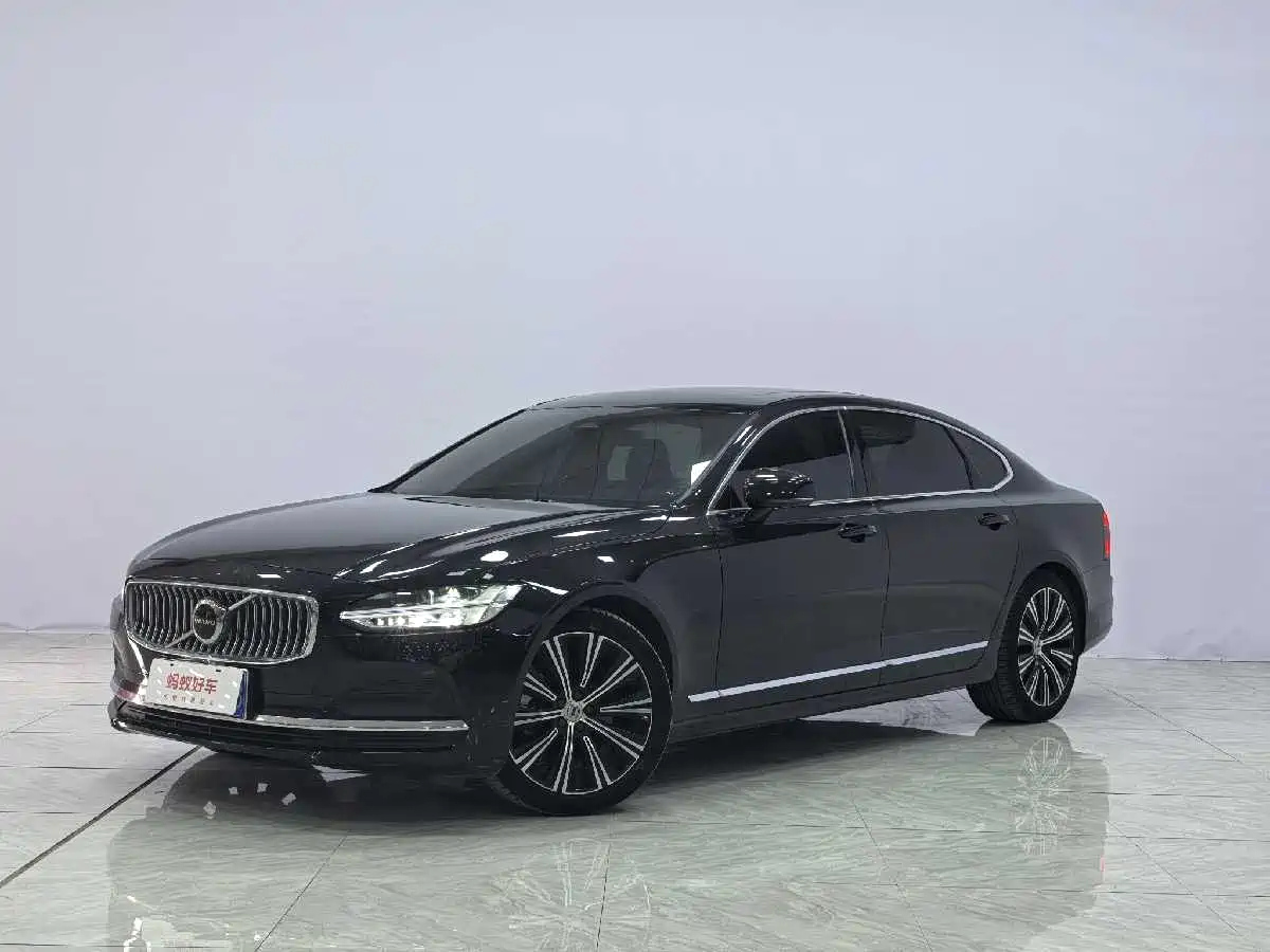 VOLVO S90 2023