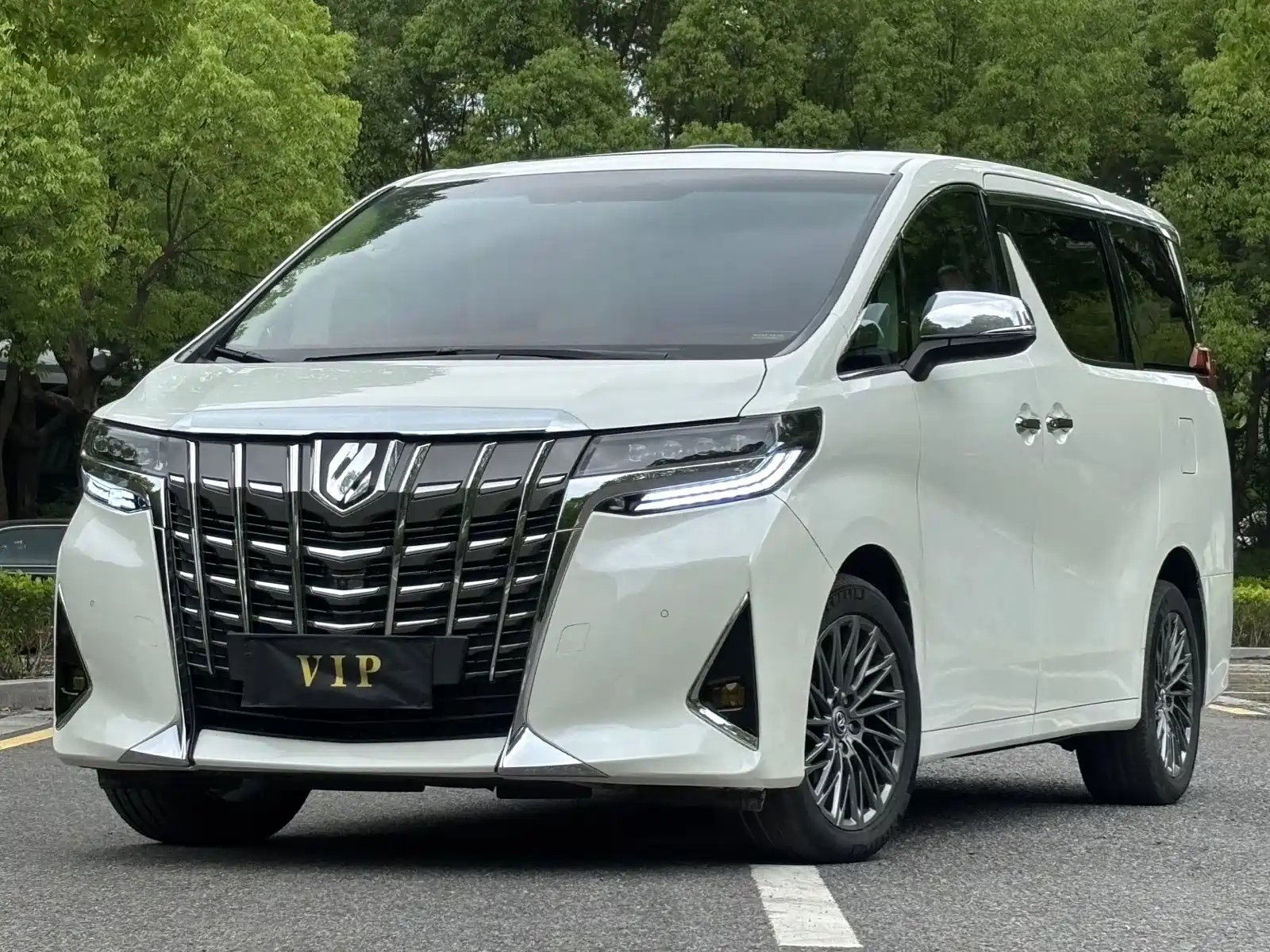 TOYOTA ALPHARD 2018