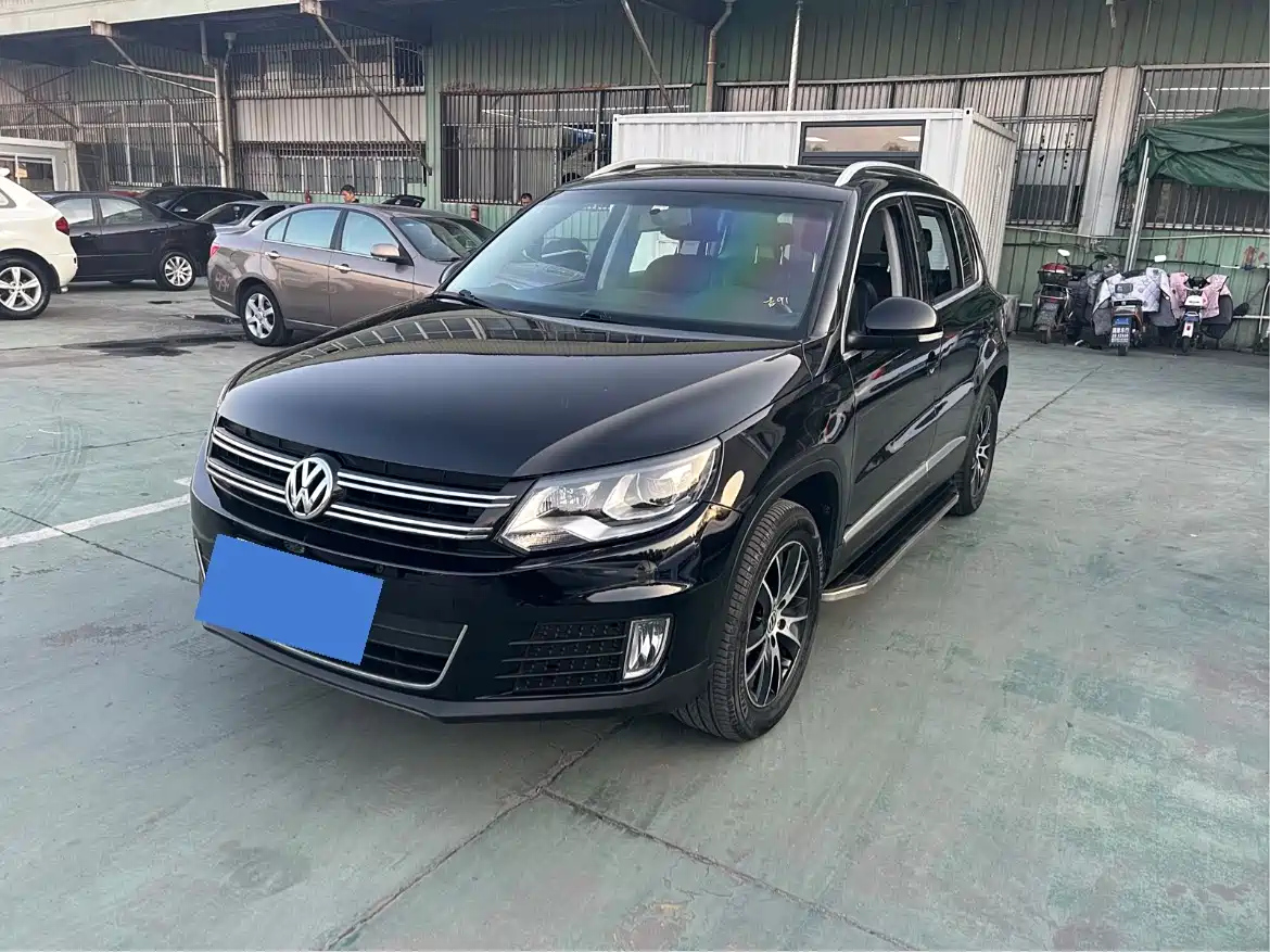 VOLKSWAGEN TIGUAN 2013