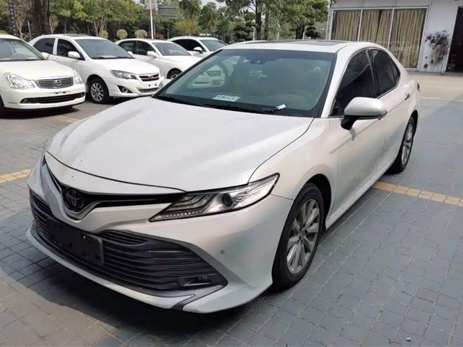 TOYOTA CAMRY 2018