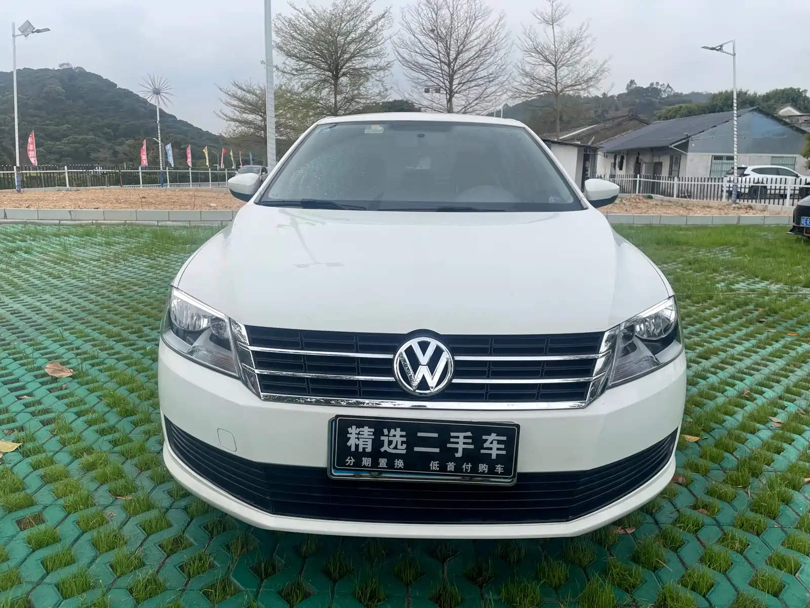VOLKSWAGEN LAVIDA 2013