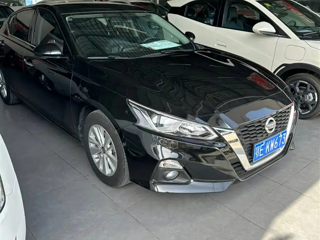 NISSAN TEANA 2020