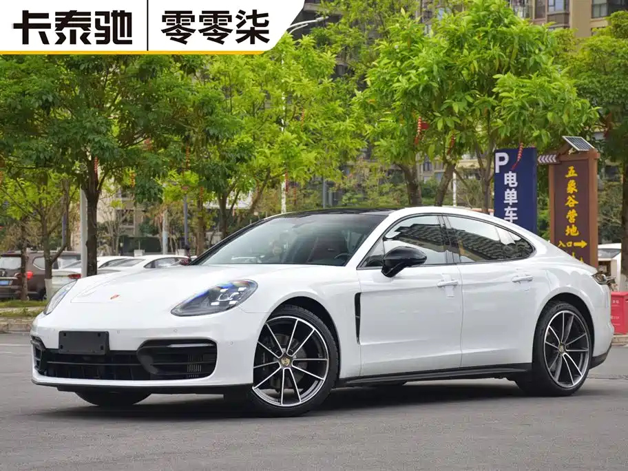 PORSCHE PANAMERA 2023