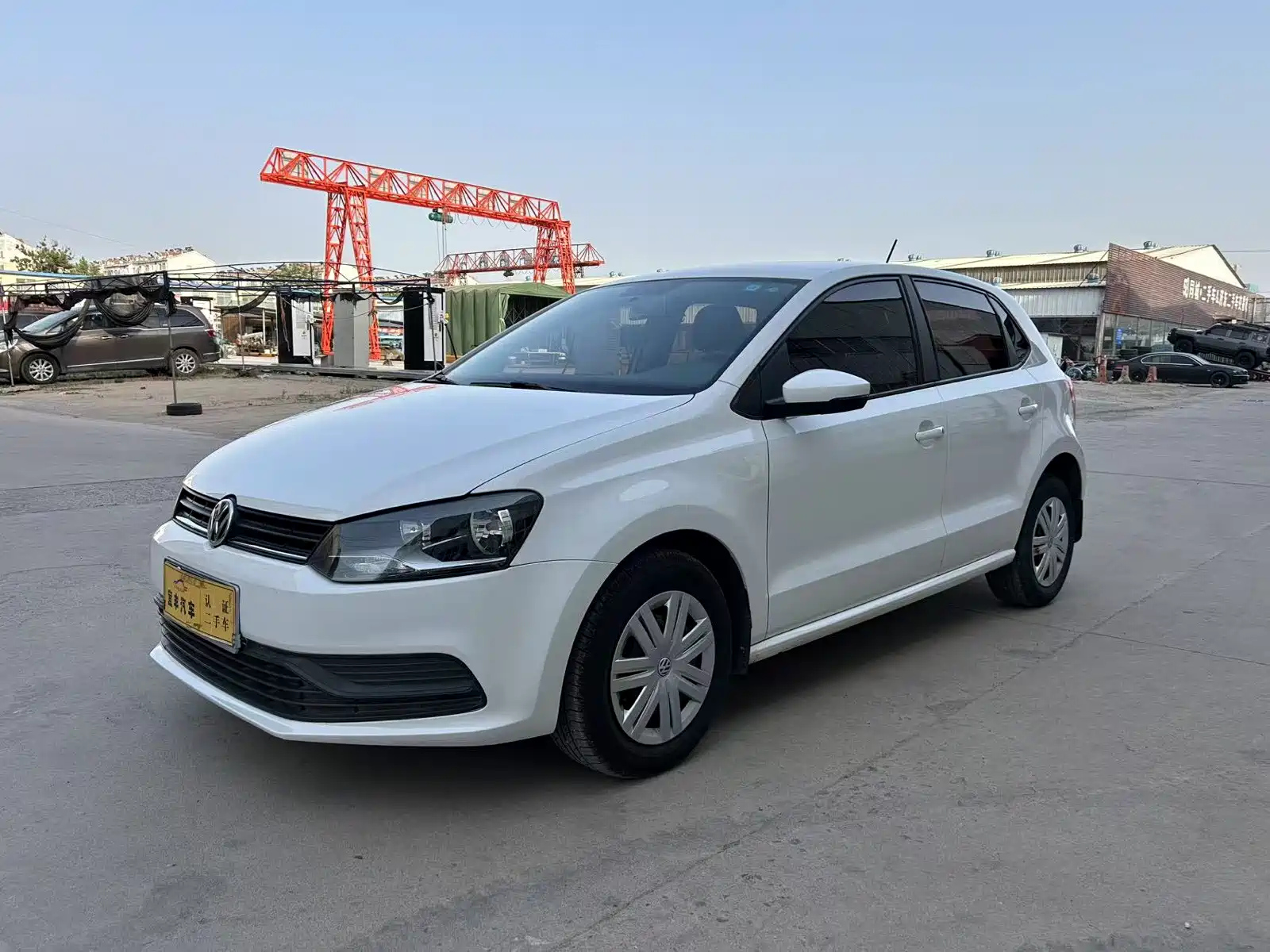 VOLKSWAGEN POLO