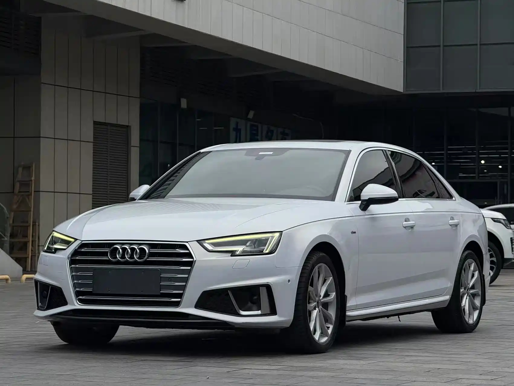 AUDI A4L 2019