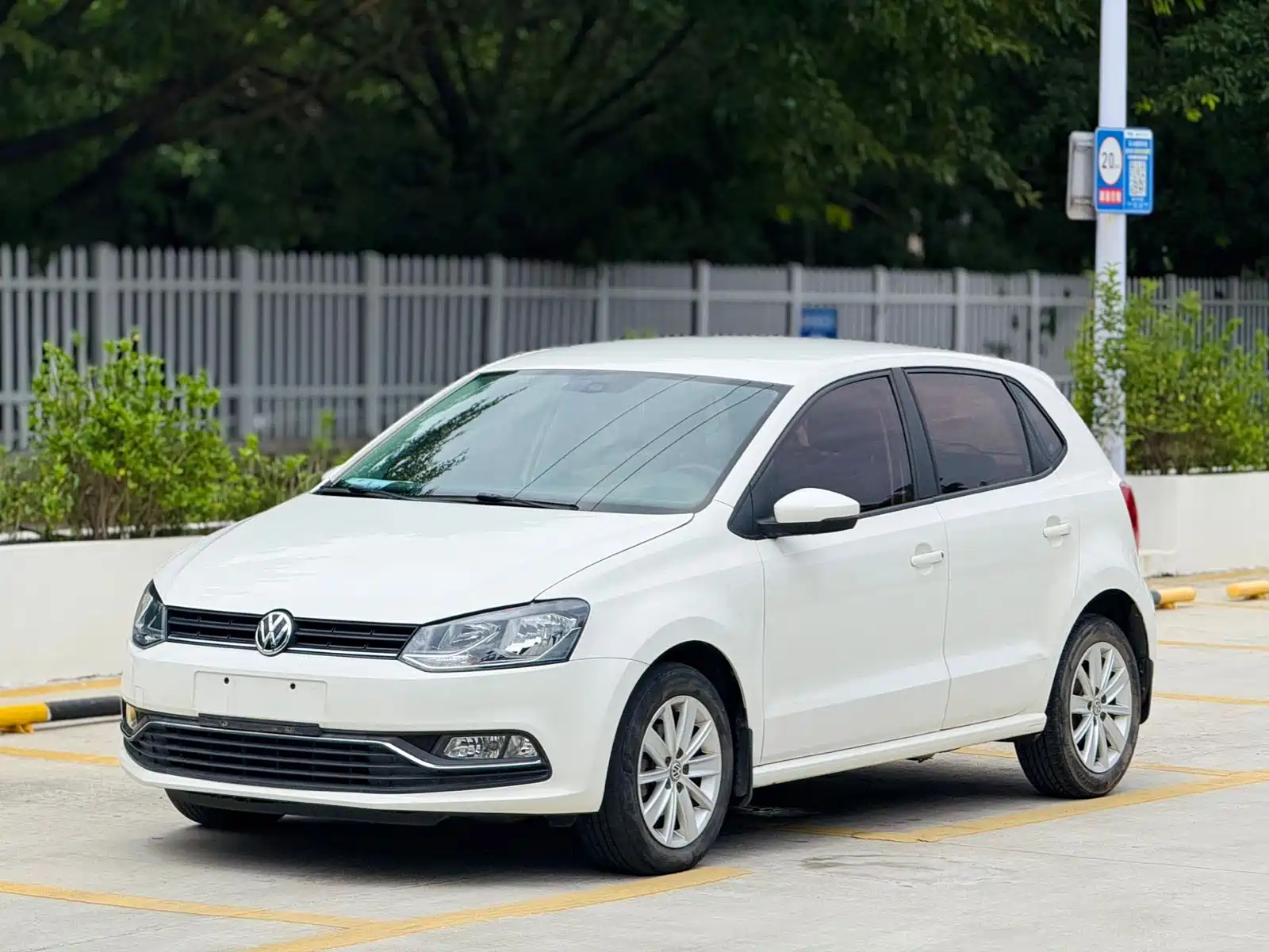 PEUGEOT 301 2014