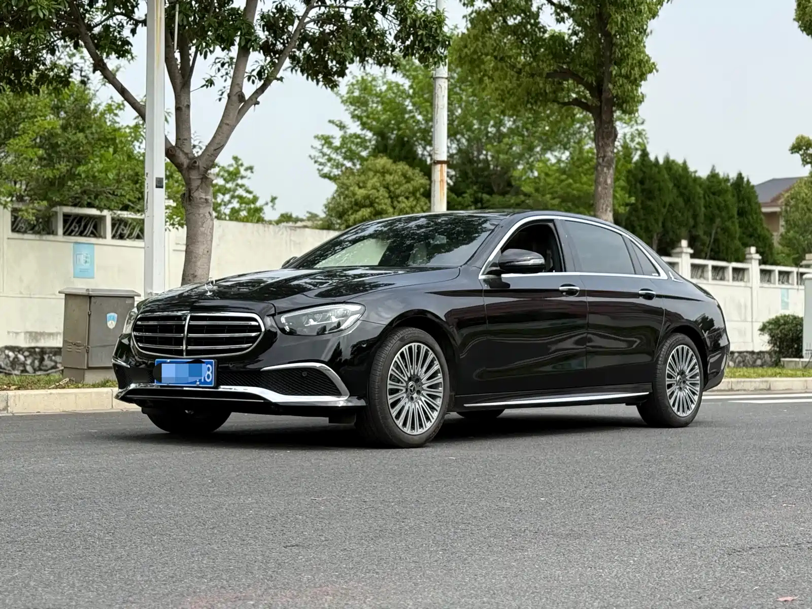 MERCEDES BENZ E-CLASS 2023