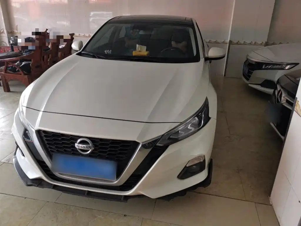 NISSAN TEANA