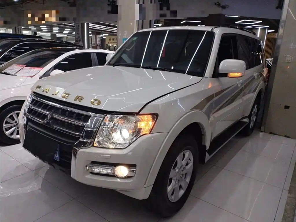 MITSUBISHI PAJERO IMPORT 2019