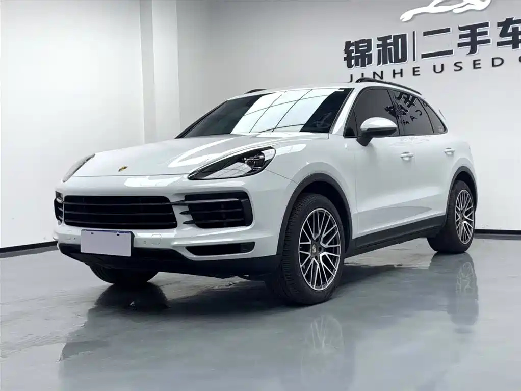 PORSCHE CAYENNE 2018