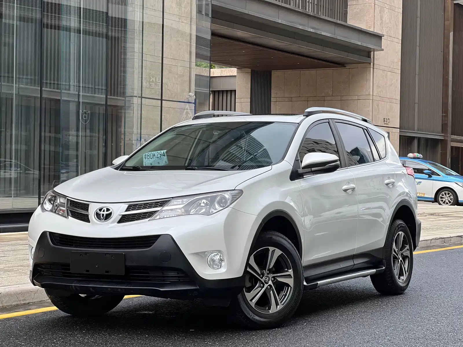 TOYOTA RAV4 RONGFANG 2015