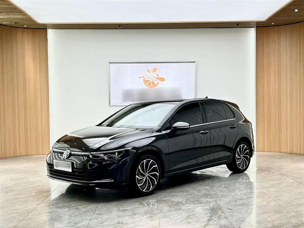 VOLKSWAGEN GOLF 2021
