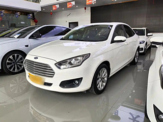 FORD ESCORT  2017
