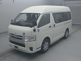 TOYOTA REGIUS ACE VAN