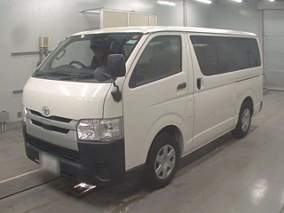 TOYOTA HIACE VAN