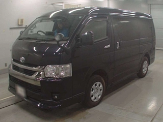 TOYOTA HIACE VAN