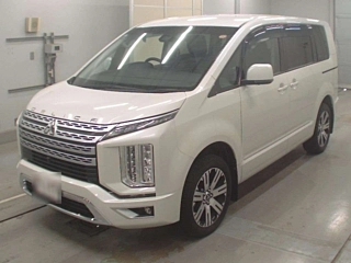 MITSUBISHI DELICA D5