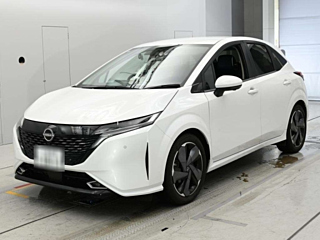 NISSAN AURA