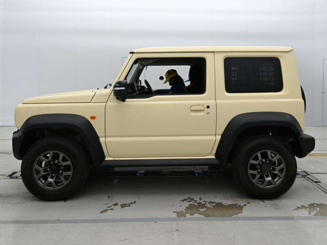 SUZUKI JIMNY SIERRA 2023