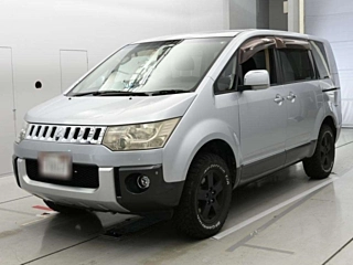 MITSUBISHI DELICA D5