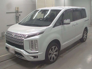 MITSUBISHI DELICA D5