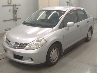 NISSAN TIIDA LATIO