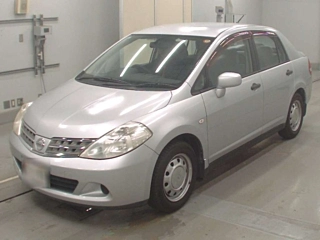 NISSAN TIIDA LATIO