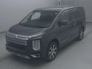 MITSUBISHI DELICA D5