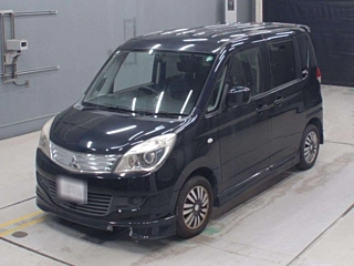 MITSUBISHI DELICA D2