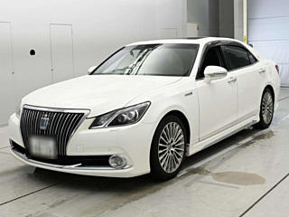 Toyota Crown 2013